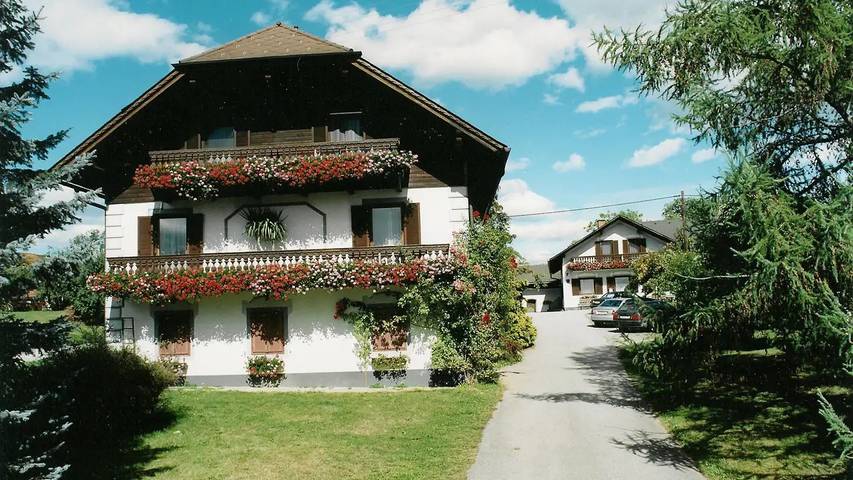 Bauernhof für 7 Personen, mit Pool und Garten