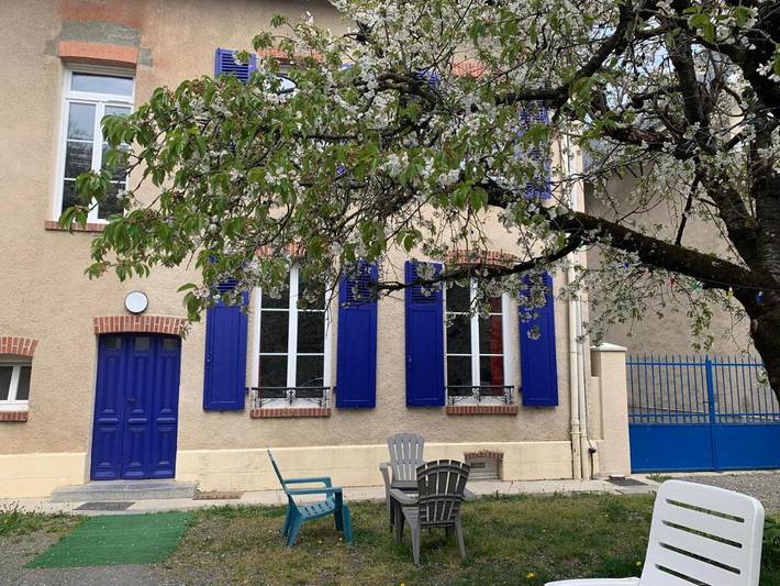 Gîte pour 6 personnes, avec jardin à Loures-Barousse