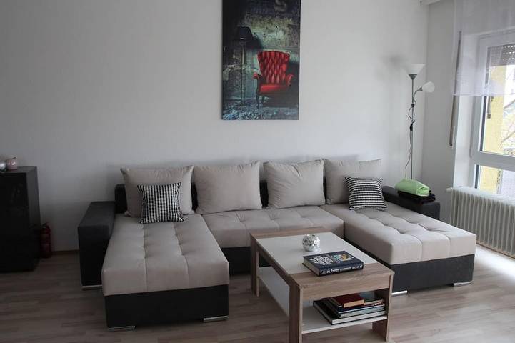 Ferienwohnung für 4 Personen, mit Balkon in Weinheim