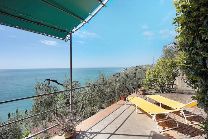 Ferienwohnung für 4 Personen, mit Balkon und Garten an der Ligurische Küste - 2