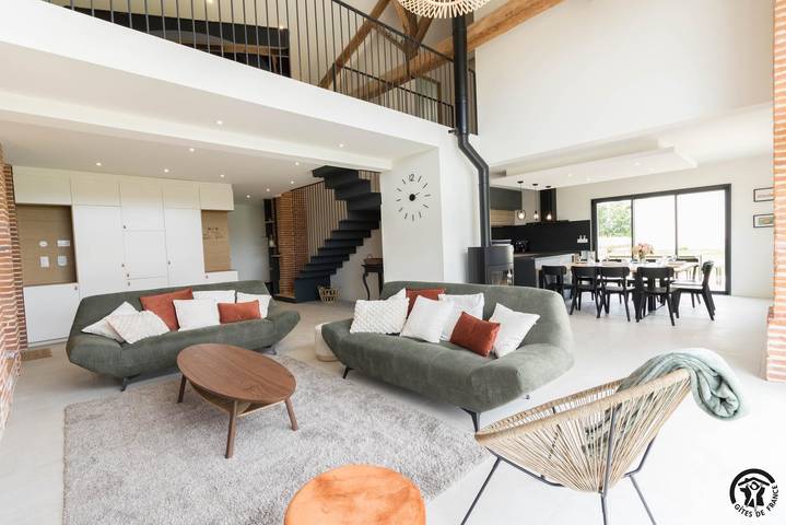 Gîte pour 10 personnes, avec terrasse ainsi que piscine et jardin dans Haute-Garonne - 4