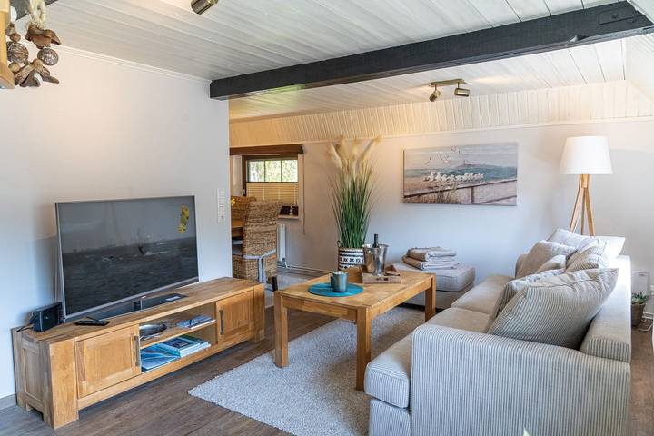 Ole Twiete: Familienfreundliches Ferienhaus mit Garten nahe der Nordsee in Badestrand Büsumer Deichhausen, Büsumer Deichhausen