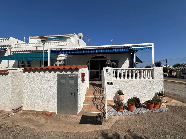 Holiday rental for 3 people, with garden and terrace in El Chaparral