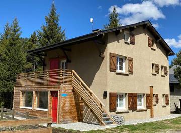 Gîte pour 9 personnes, avec terrasse ainsi que jardin et vue, animaux acceptés à Matemale