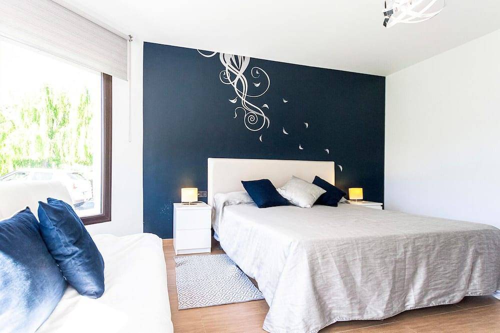 Beautiful home in Malaga with Wifi in Cómpeta, Málaga Provinsen