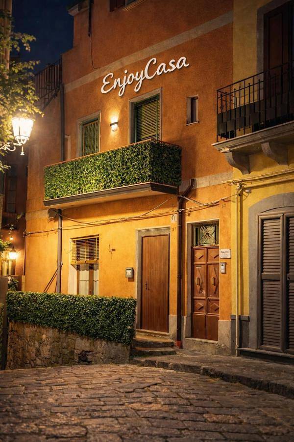 Gîte pour 5 personnes, avec balcon à Adrano - 3