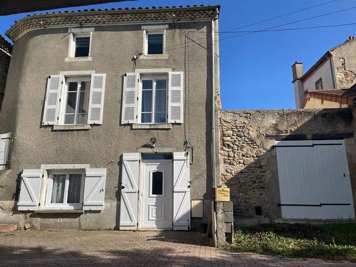 Location de vacances pour 2 personnes, avec terrasse à Saint-Germain-Lembron - 3
