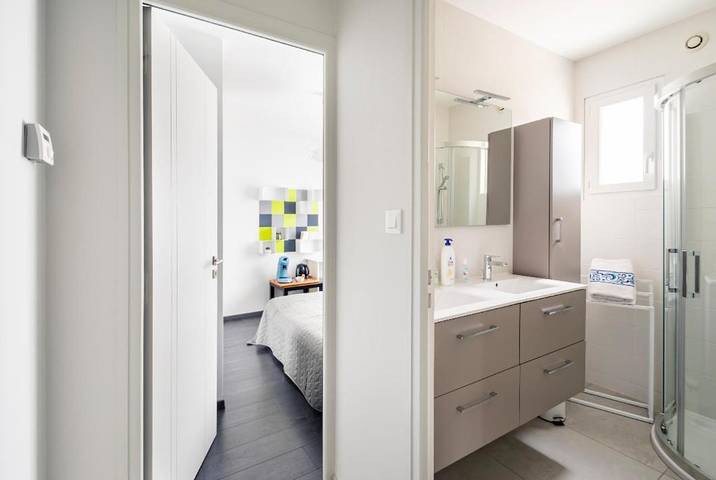 Gîte pour 2 personnes, avec terrasse ainsi que vue et jardin à Mordelles - 4