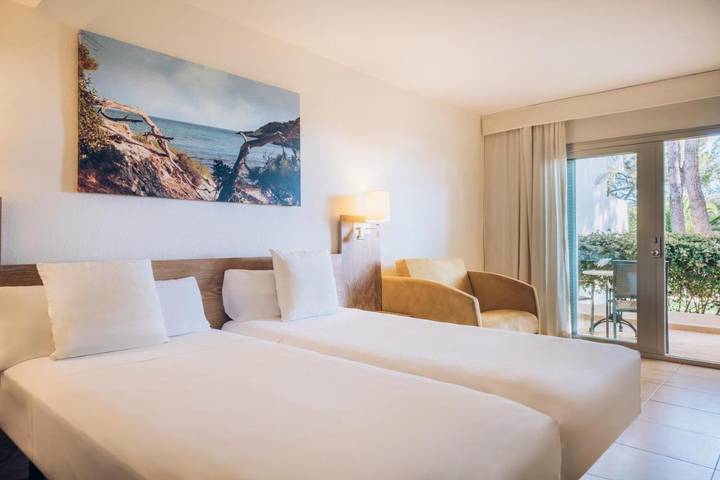 Hotel für 3 Personen, mit Terrasse und Garten sowie Kinderpool und Pool in Font de sa Cala - 2