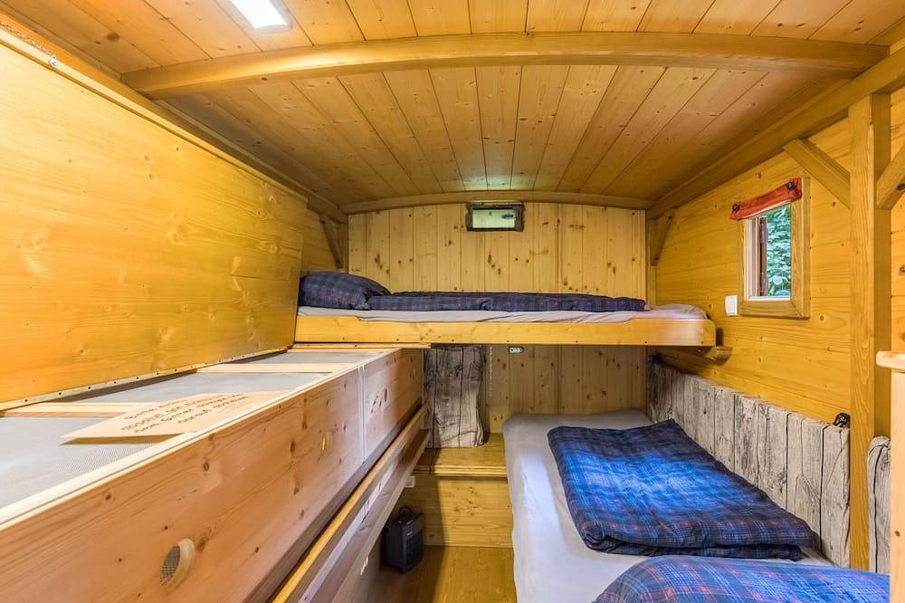 Ganze Wohnung, Bienenwagen, 8qm, 1 Wohn-/Schlafraum, max. 2 Personen in Wildberg, Nordschwarzwald