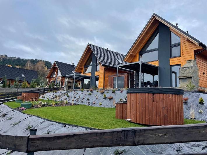 Apartament wakacyjny dla 8 osób, z Jacuzzi i Taras oraz Ogród i Sauna w Zawoja