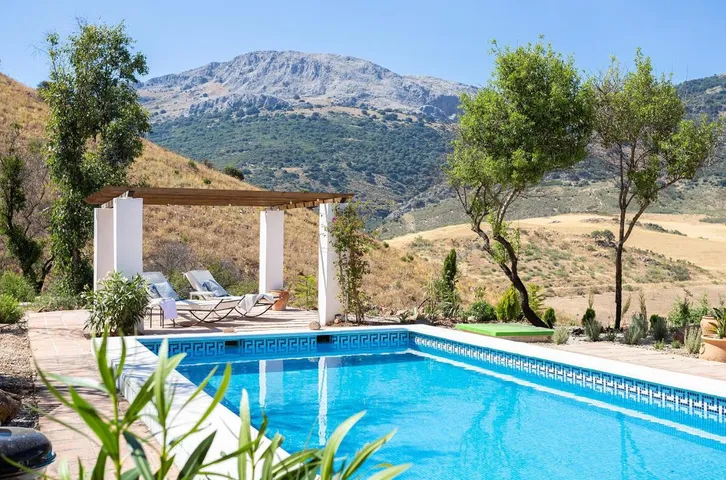 Casa de vacaciones para 2 personas, con vistas además de jardín y piscina - 1