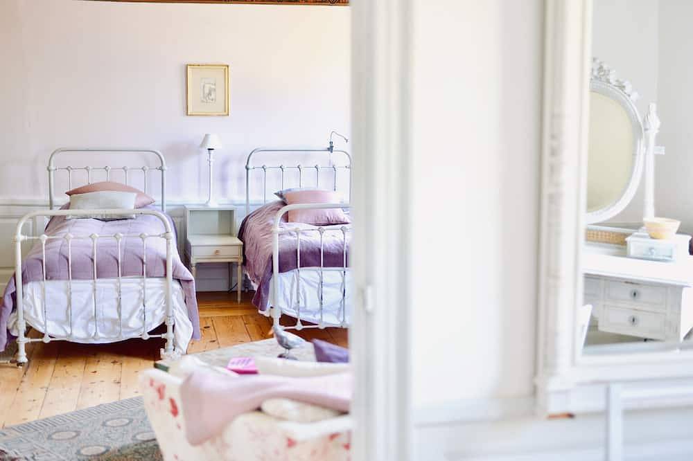 Dream holiday for larger groups in unike country manor - 30 min from Stockholm in Upplands Bro, Mälaren