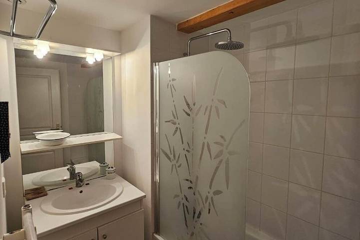 Pretty house 3 * sea beach islands nature indoor heated pool private jacuzzi in Port-des-Barques, Rochefort region
