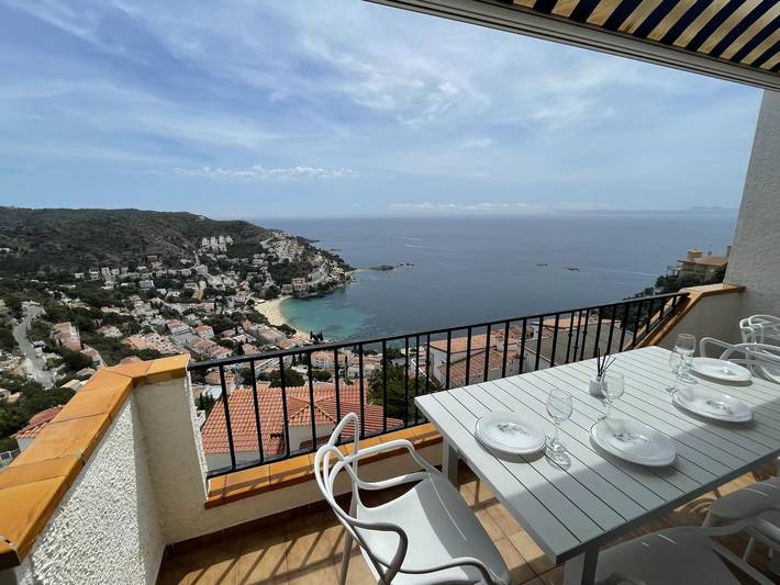 Ferienwohnung für 4 Personen, mit Meerblick und Balkon/Terrasse
