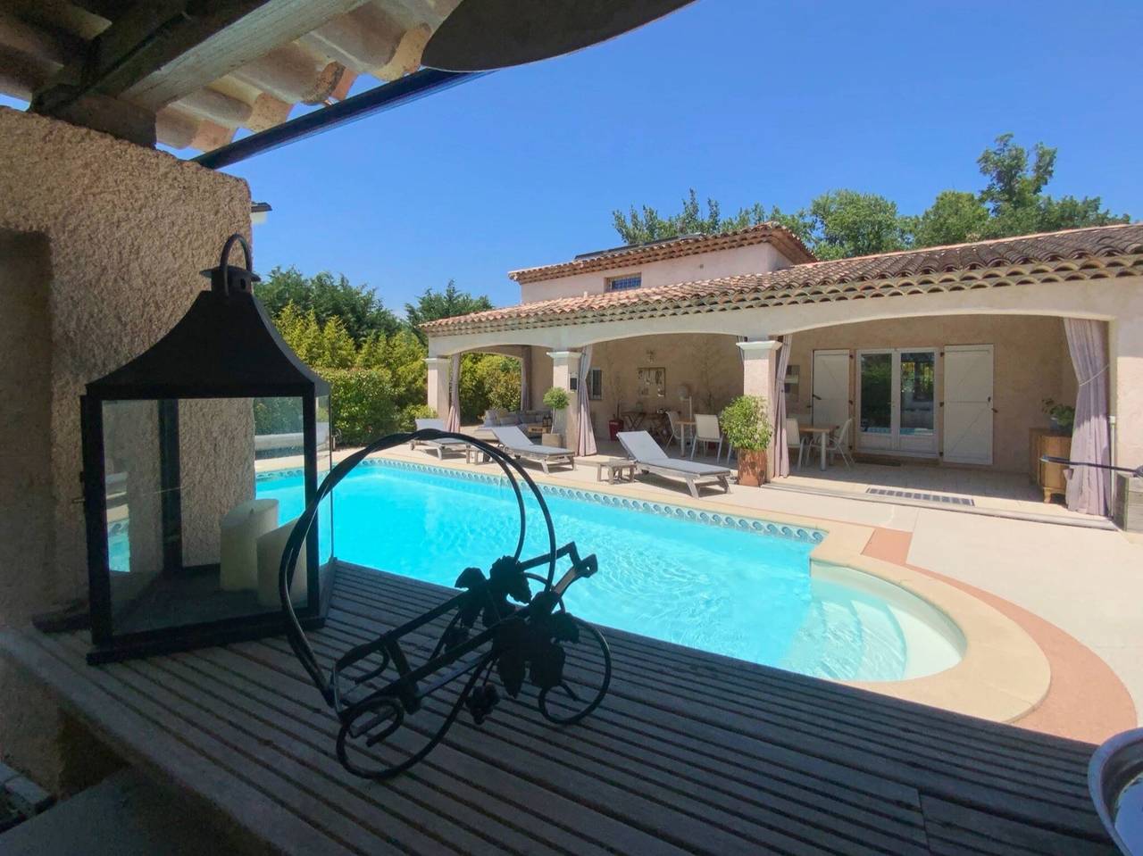 Appartement entier, Grande Villa de 250m², climatisée, piscine chauffée & salle de sport in Montauroux, Côte méditerranéenne (France)