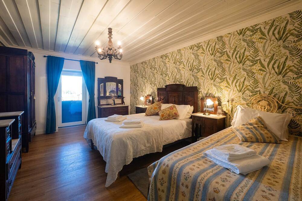 Assento Gerês | Grand Eco-Retreat - jacuzzi views in Lindoso, Gerês