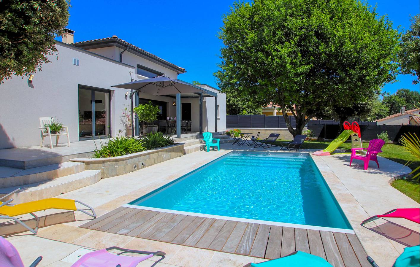 Appartement confortable avec piscine, cheminée et parking, à 900 m de Montboucher-sur-Jabron in Montboucher-sur-Jabron, Région de nyons