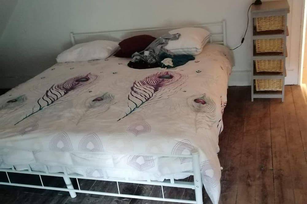 School in the volcanoes in Trizac, Parc naturel régional des Volcans d'Auvergne