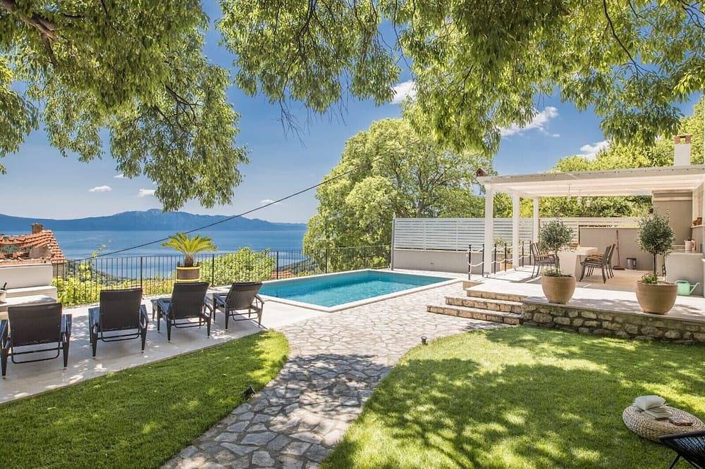 Willa ze spektakularnym widokiem na morze, 2 sypialnie, basen in Zaostrog, Riwiera Makarska