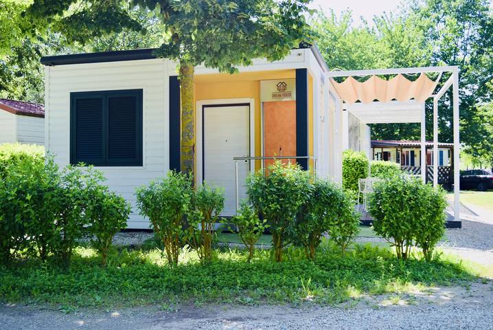 Ferienwohnung für 4 Personen, mit Garten und Ausblick in Alba