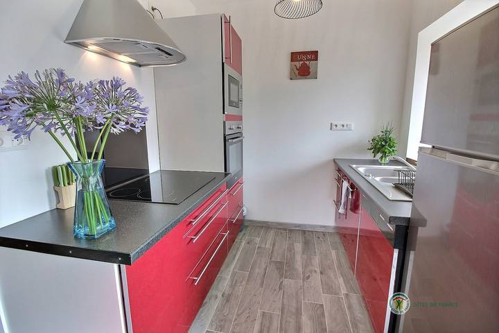 Gîte pour 6 personnes, avec terrasse et jardin à Pléhédel - 4