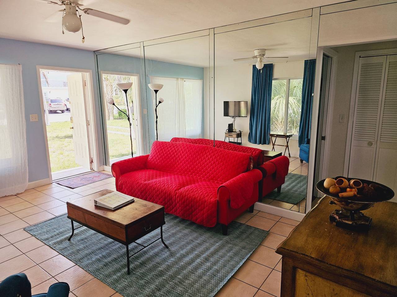 Apartamento entero, Cottage Zanzibar Duplex, Fußweg in Strandnähe in Lauderdale-by-the-Sea, Broward County