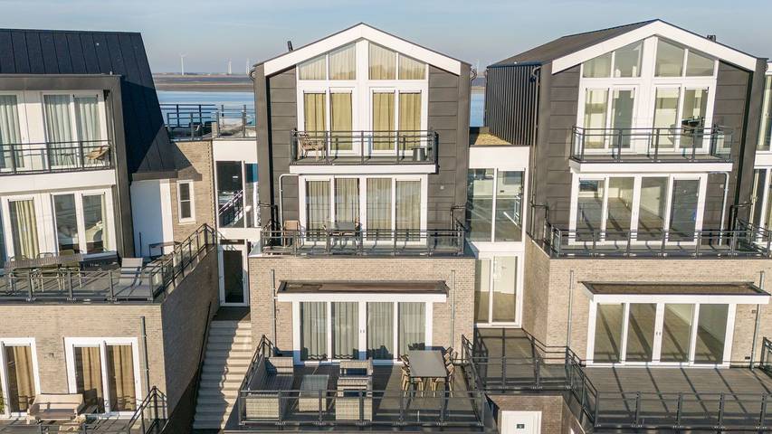 Vakantiehuis voor 8 personen, met balkon/terras in Sint-Annaland