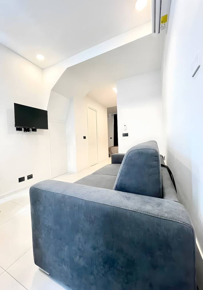 Apartamento entero, Apartamento 'Calcagno Home 3' con terraza privada, Wi-Fi y aire acondicionado in Milazzo, Provincia de Messina