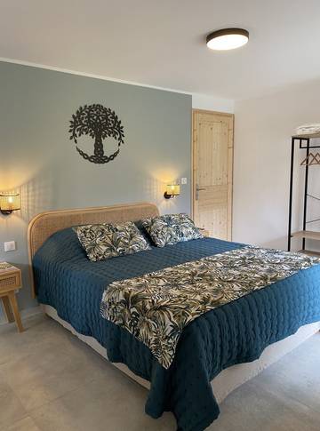Chambre d’hôte pour 2 personnes, avec jardin à Lachapelle-Graillouse