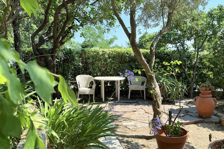 Gîte pour 4 personnes, avec jardin à Ancône - 2