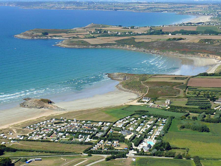 Camping La Plage de Treguer   - Mobilhome 6 personnes - 2 Chambres in Plonévez-Porzay, Région de Châteaulin