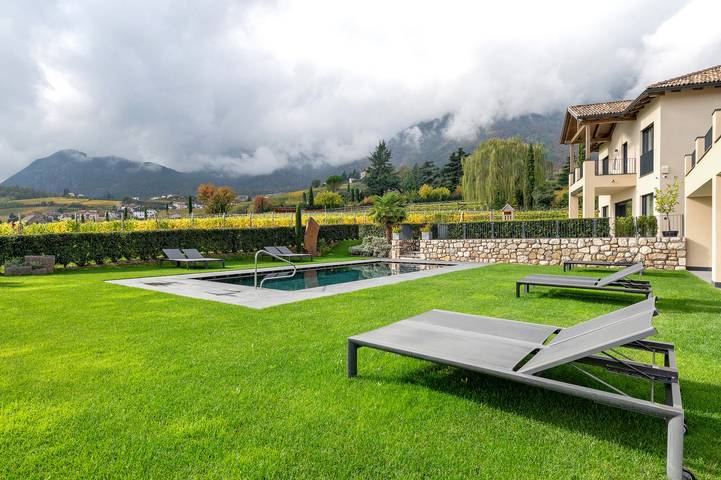 Ferienwohnung für 2 Personen, mit Sauna und Garten in Eppan an der Weinstraße