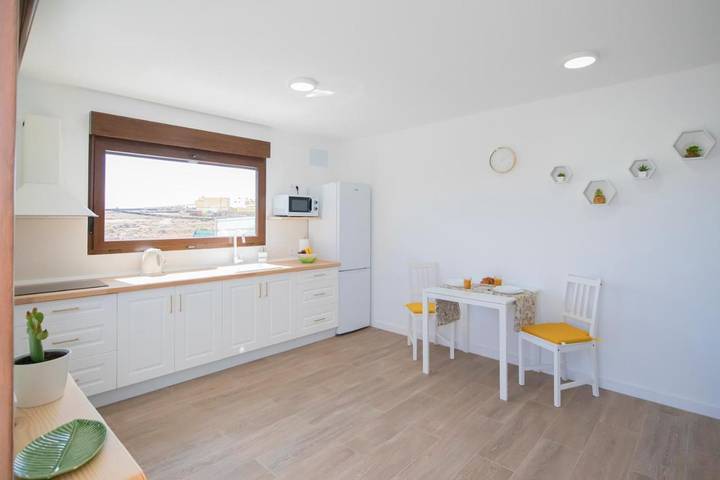 Chalet para 2 personas, con piscina además de terraza y jardín en Gran Canaria - 3