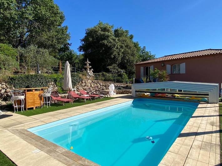 Chambre d’hôte pour 3 personnes, avec piscine ainsi que vue et jardin à Tourves - 3