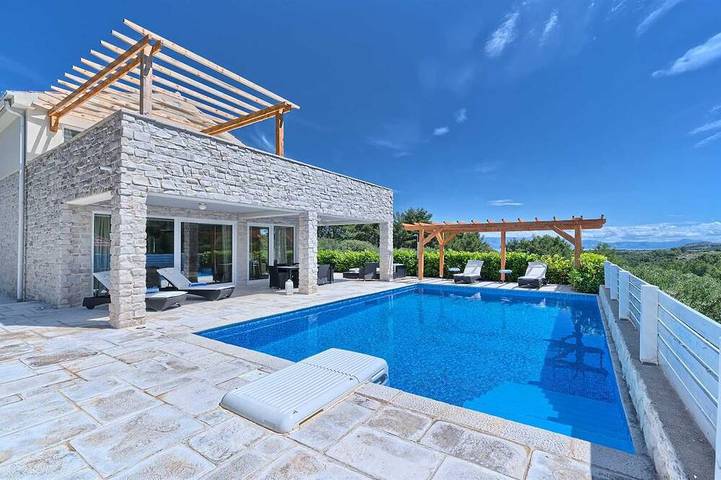 Ferienhaus für 10 Personen, mit Balkon und Garten