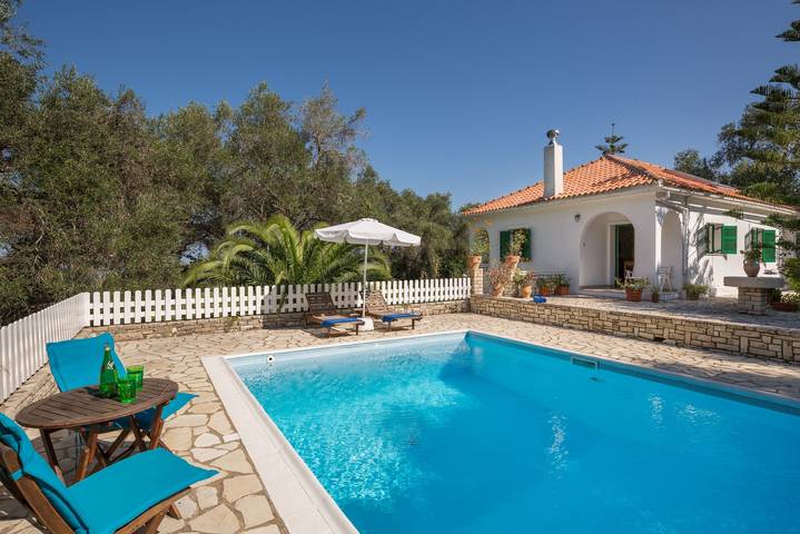 Villa pour 4 personnes, avec jardin dans Paxos
