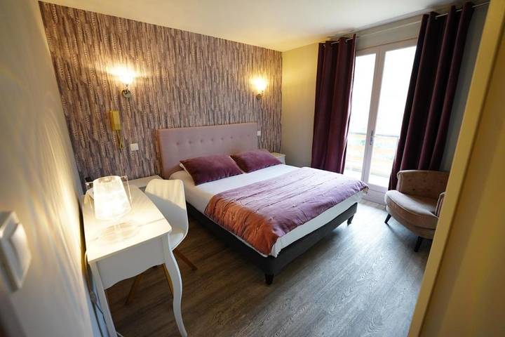 Hôtel pour 2 personnes, avec balcon et jardin à Saint-Jacques-des-Blats - 3