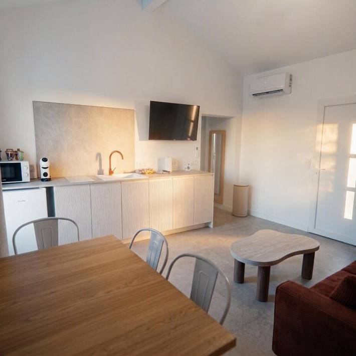 Gîte pour 2 personnes, avec Balcon ainsi que Terrasse et Vue dans Olmo