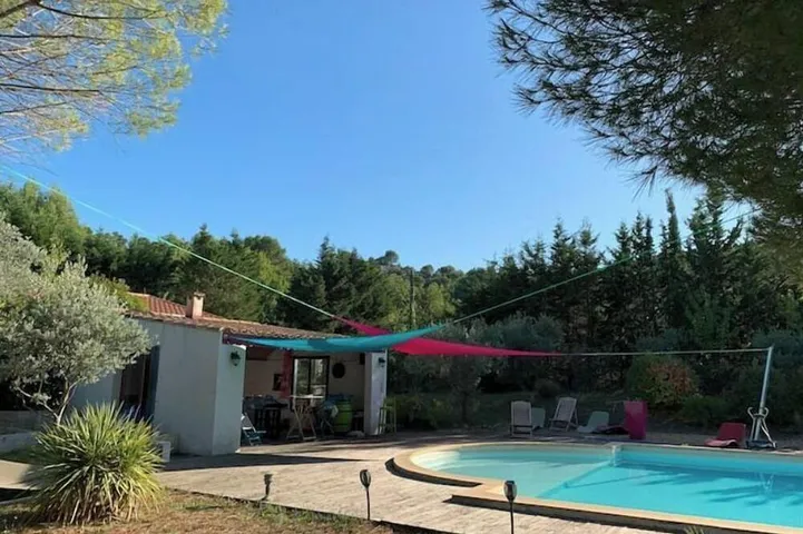 Villa pour 10 personnes, avec terrasse et jardin - 1