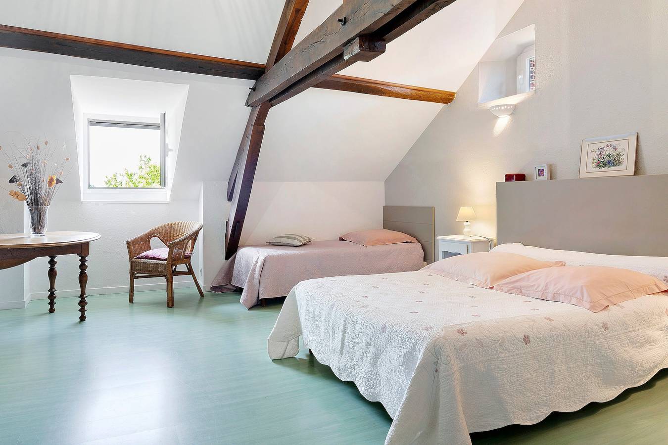 Chambre d’hôtes « Chambre Verte » avec vue montagne, terrasse partagée et Wi-Fi in Pontiacq-Viellepinte, Béarn