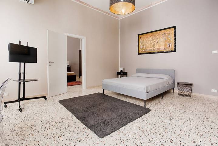 Apartamento entero, GuestHost - Trapani Roomy Apartment Near The Historic Center in Trapani, Provincia de Trapani