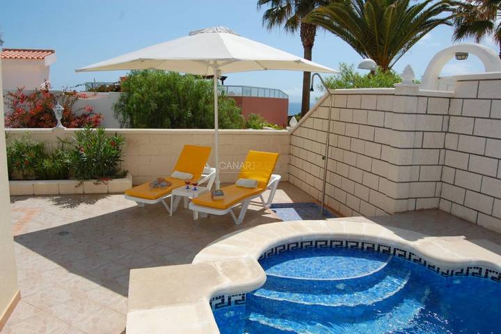 Appartement de vacances pour 4 personnes, avec Vue sur l’océan et Terrasse ainsi que Jardin et Piscine