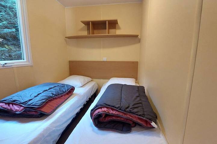 Mobil home pour 4 personnes à Saint-Laurent-en-Beaumont - 2