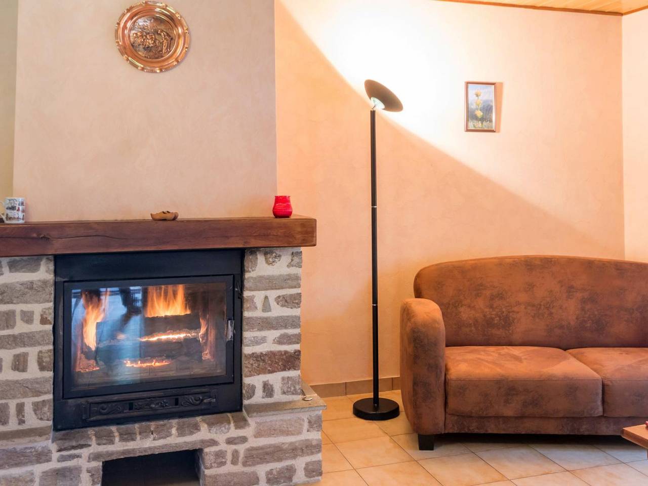 Gîte de charme avec cheminée, animaux acceptés, proche pistes de ski in Sauvain, Montbrison