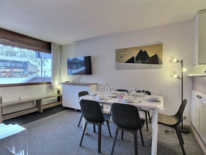 Appartement entier, Appartement 3 pièces au rez-de-pistes avec grande terrasse et Wi-Fi in Plagne Centre, La Plagne-Tarentaise