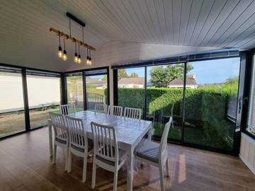 Gîte pour 6 personnes, avec terrasse ainsi que vue et jardin à Dozulé
