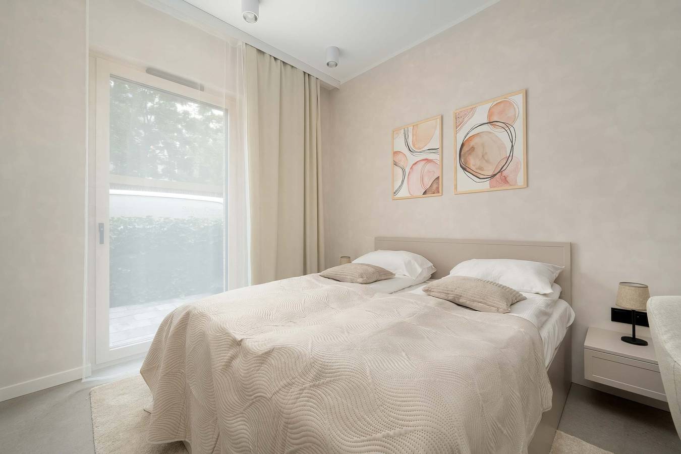 Appartement entier, Czysta 4 Wrocław | Beige Apartment with Garden, Desk and Air Conditioning in Wrocław, Bas-Silésie