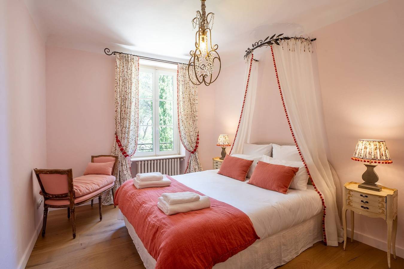 Domaine de la Rose Comtesse T9 in Ventabren, Côte méditerranéenne (France)