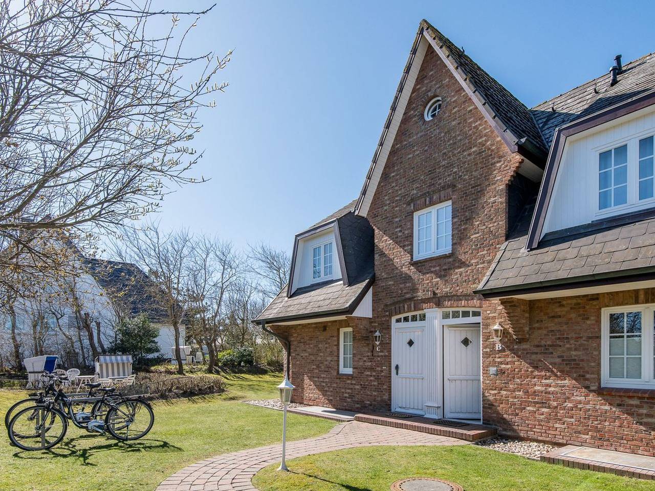 Ganze Ferienwohnung, Haus Skandia, App. 4 - Strandnahe 3-Zimmer Ferienwohnung auf ca. 56 m² Wohnfläche für bis zu 4 Personen in Wenningstedt, Sylt